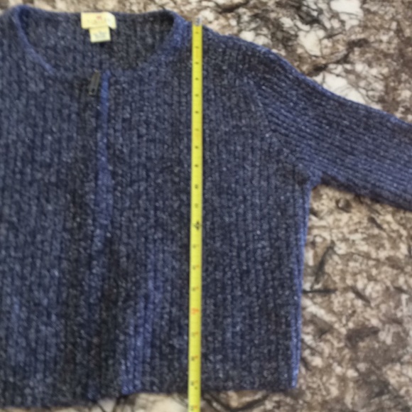 Limited America zippered sweater. - Picture 5 of 6